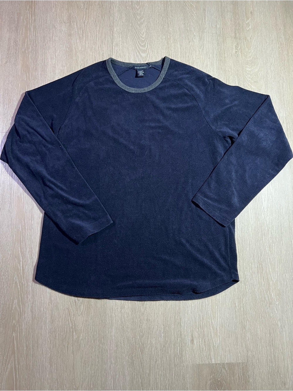 Vintage Y2K Club Monaco Men’s Large Navy Long Sleeve Crewneck Sweater